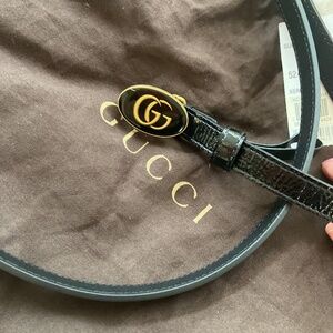 GUCCI patent leather skinny  belt 100